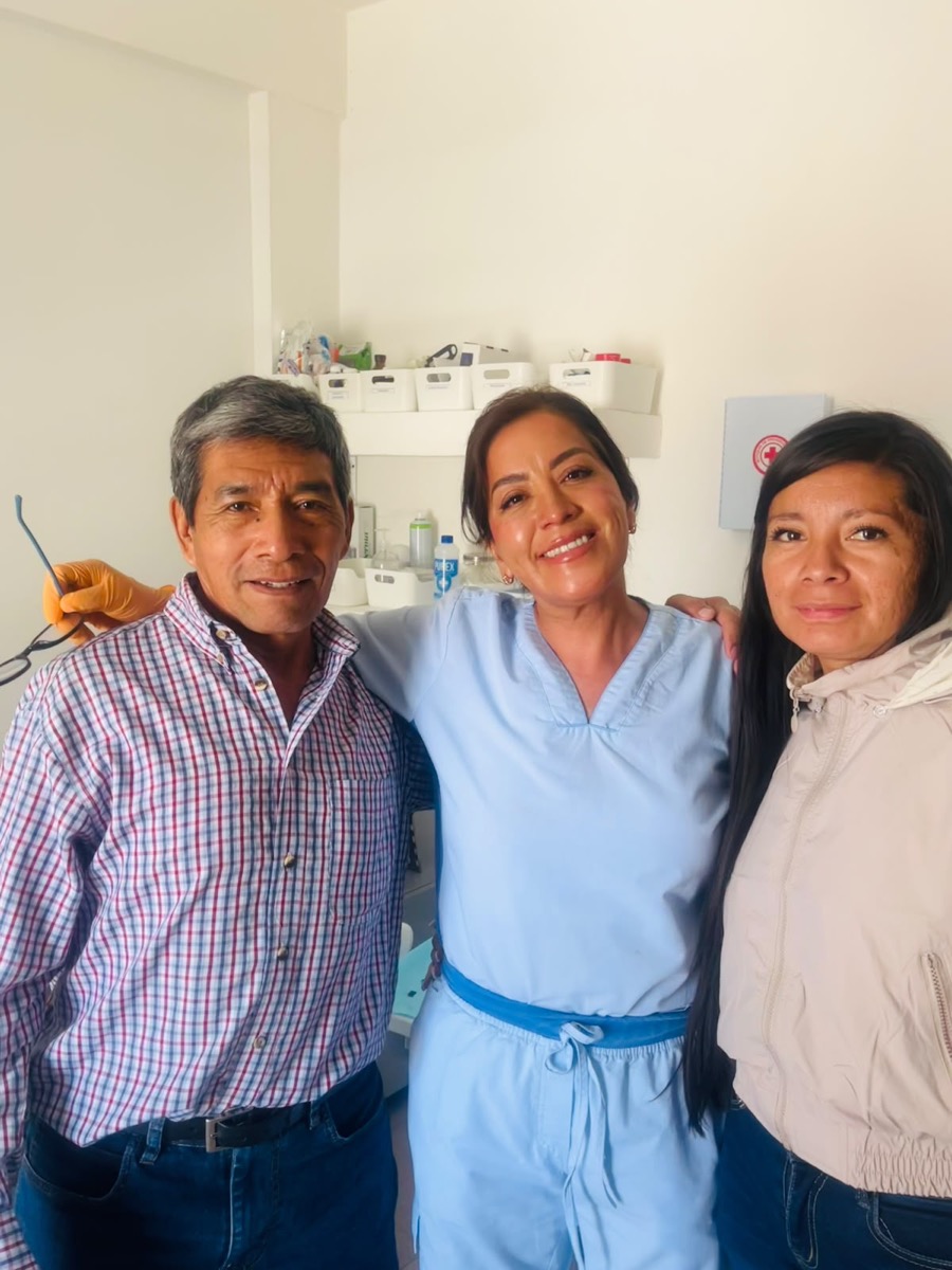 Laura con pacientes